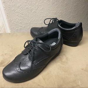 DREW "Rome" shoes size 6.5